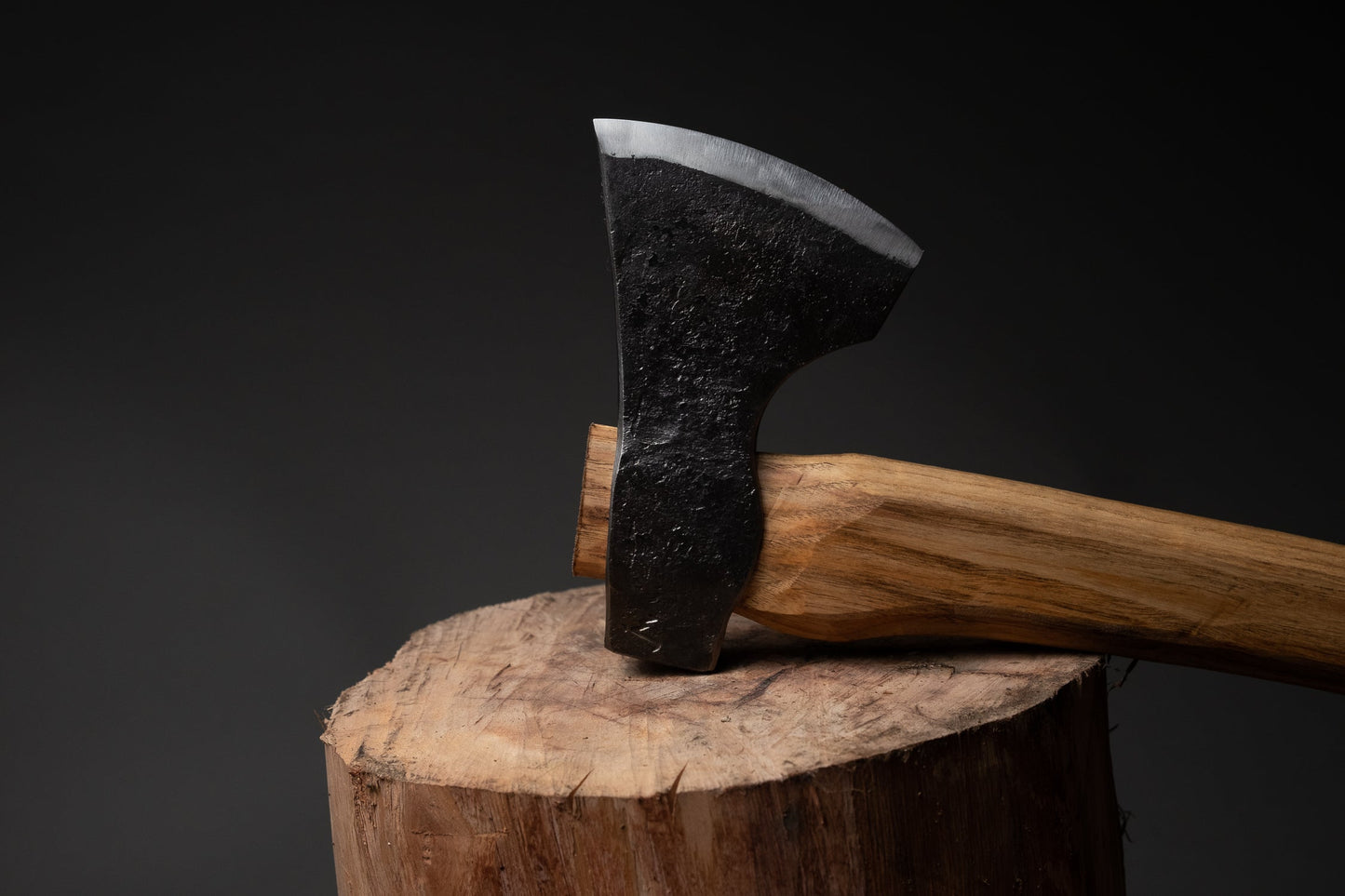 Carving axe